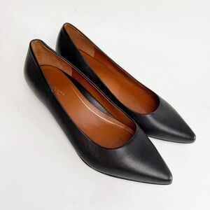 Vionic Lena Black Point Toe Leather Flats Size 8.5